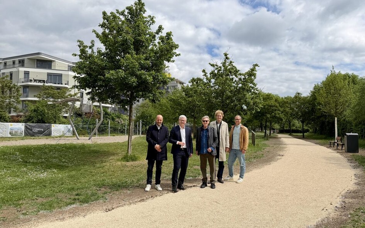 Neue Fuß und Radverbindung verbindet Helling Höfe mit Rheinpromenade in Kastel