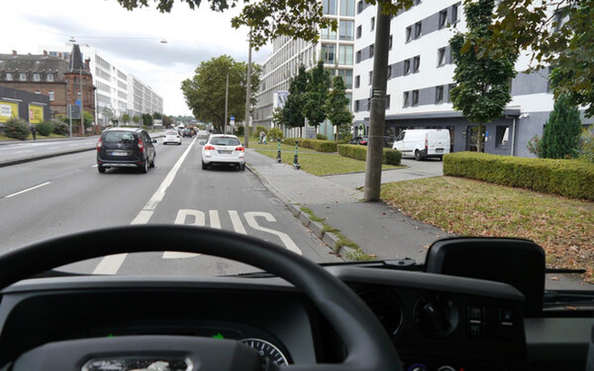Wiesbadener Busverkehr wertet Frontkameras nach Probebetrieb als Erfolg