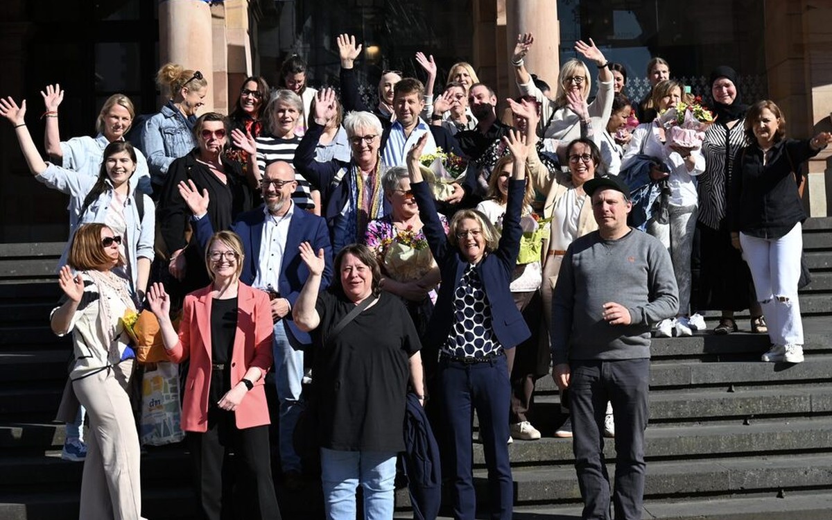 Zehn Wiesbadener Kitas erhalten DGE Fit Kid Zertifikat für geprüfte Verpflegung und Ernährungsbildung